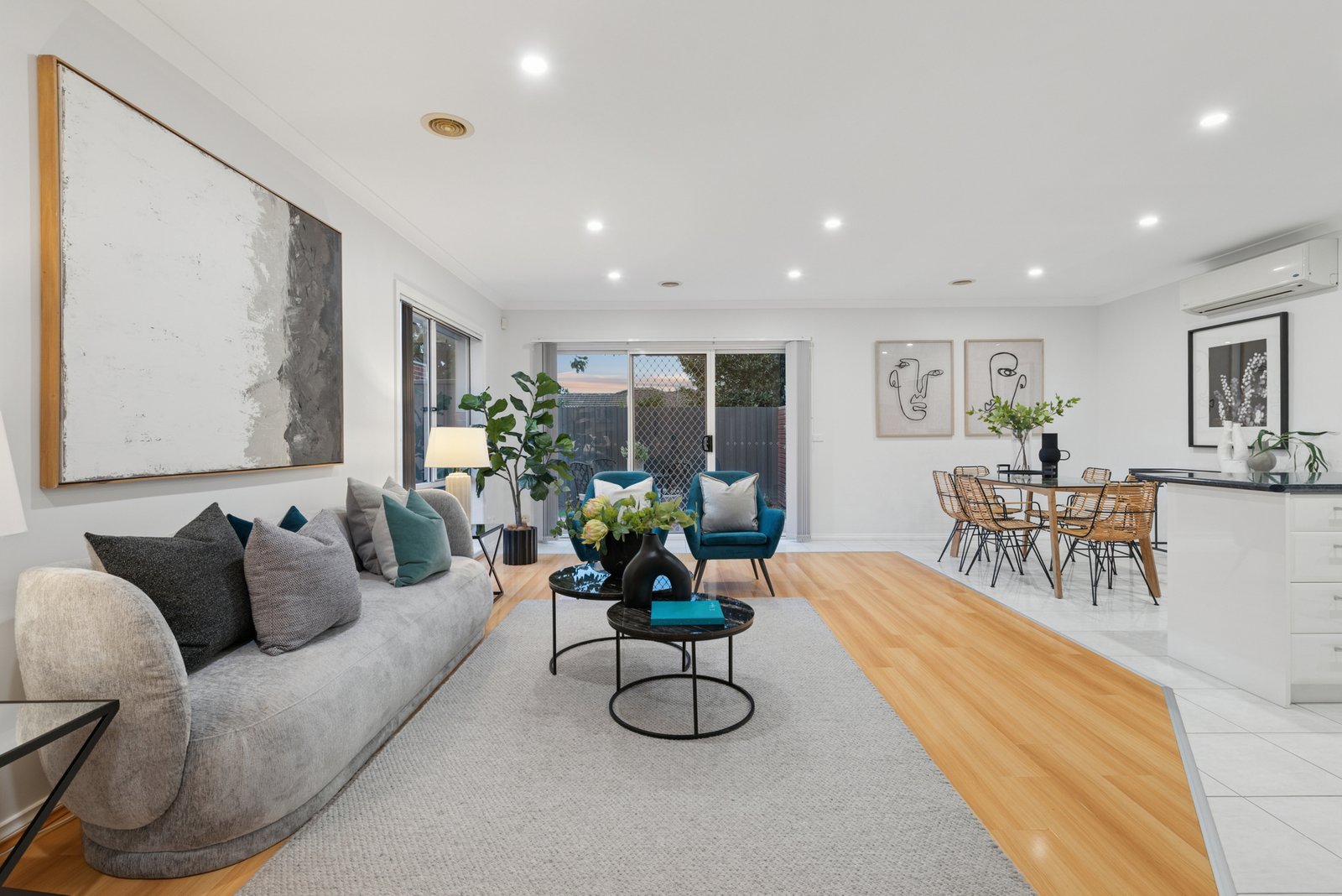 Gallery: 2/47 Main Road