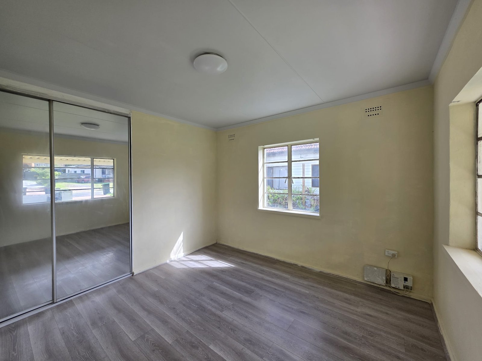 247 Memorial Avenue LIVERPOOL 3