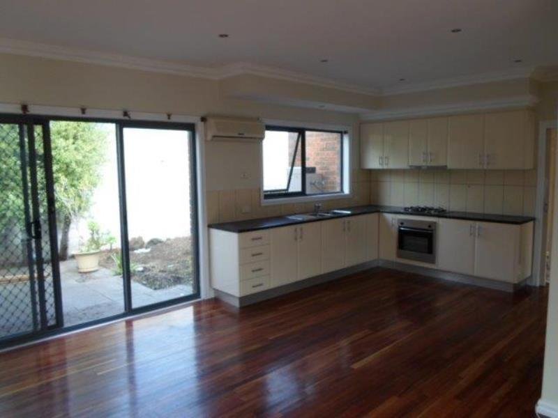 Gallery: 2/47 Roberts Street