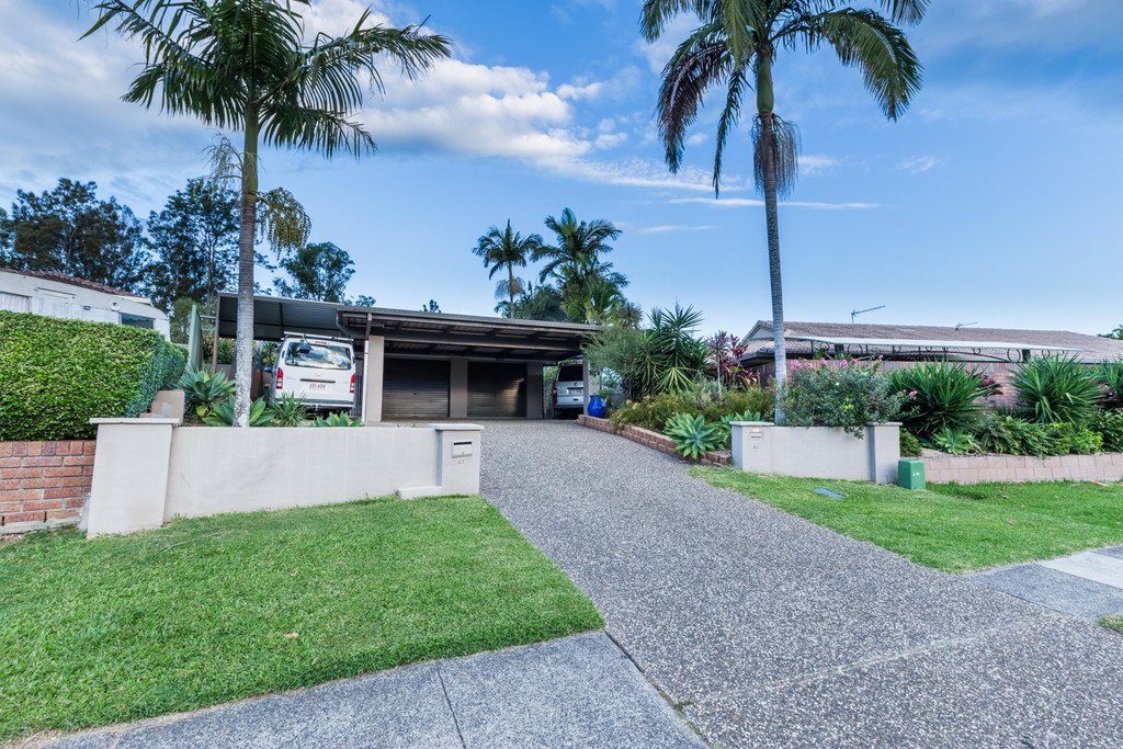 2/47 Treeview Drive BURLEIGH WATERS 2