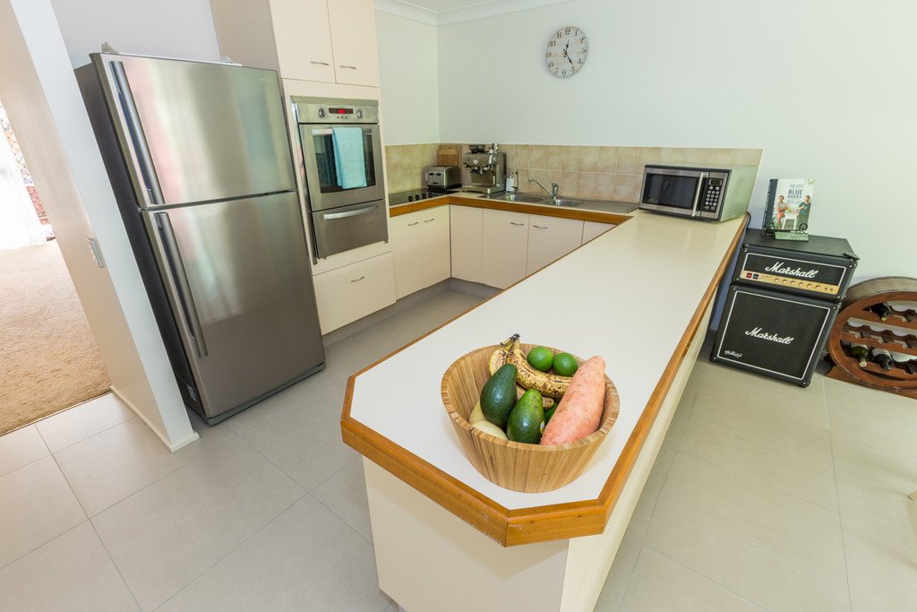 2/47 Treeview Drive BURLEIGH WATERS 3