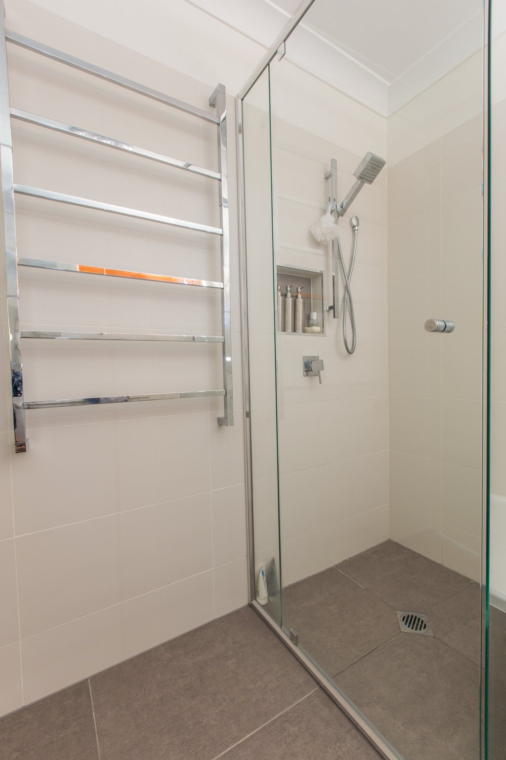 2/47 Treeview Drive BURLEIGH WATERS 9