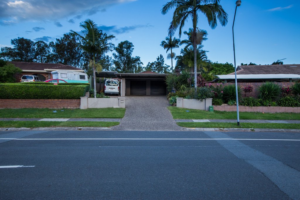 2/47 Treeview Drive BURLEIGH WATERS 18