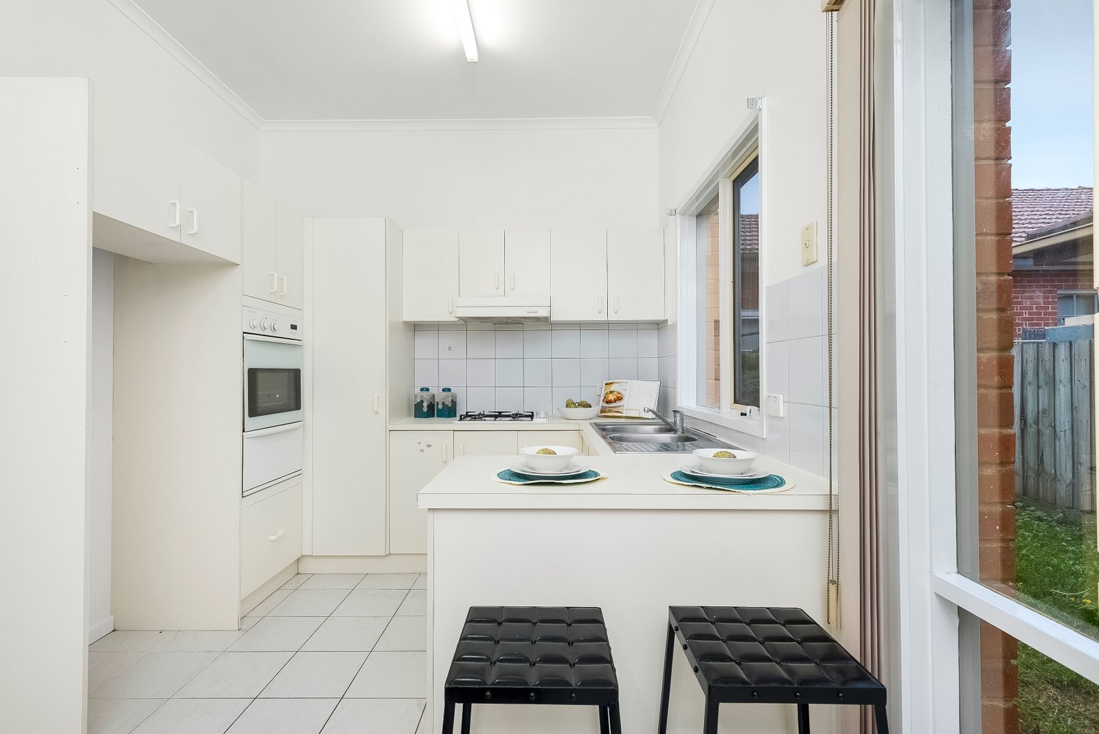 Gallery: 2/47 Willesden Road