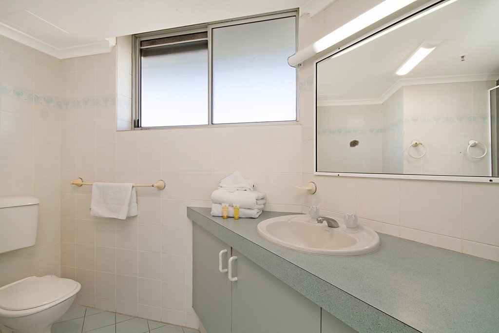 24/70 Marine Parade COOLANGATTA 7