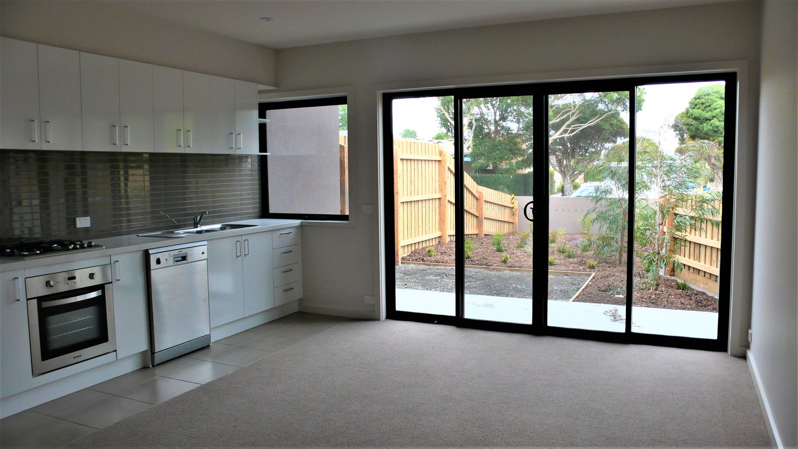Gallery: 2/473 Warrigal Road