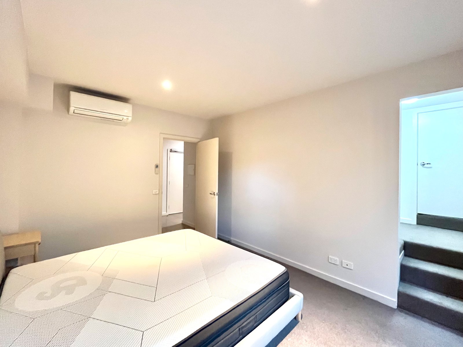 Gallery: 2/473 Warrigal Road