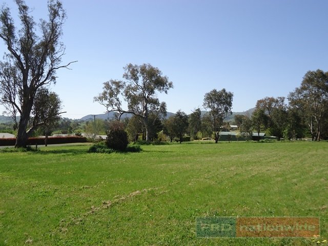 2/477 Wee Jasper Road TUMUT 4