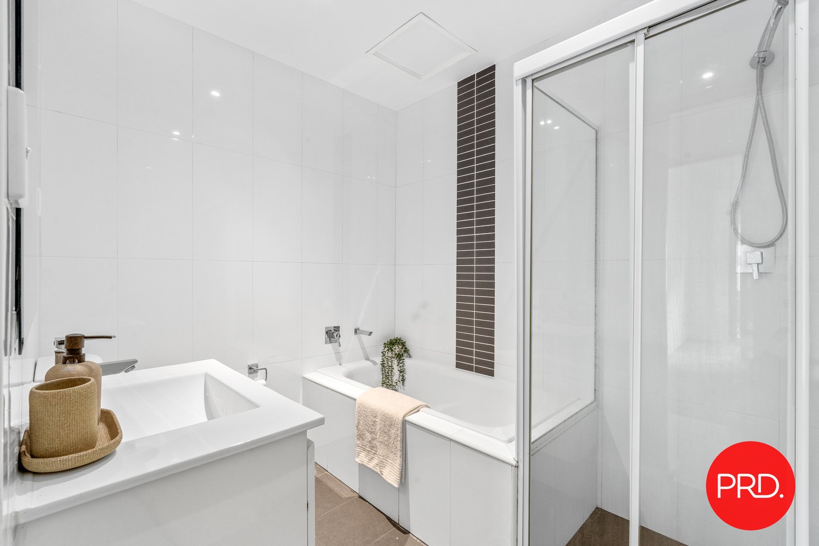 2/48-50 Premier  KOGARAH 8