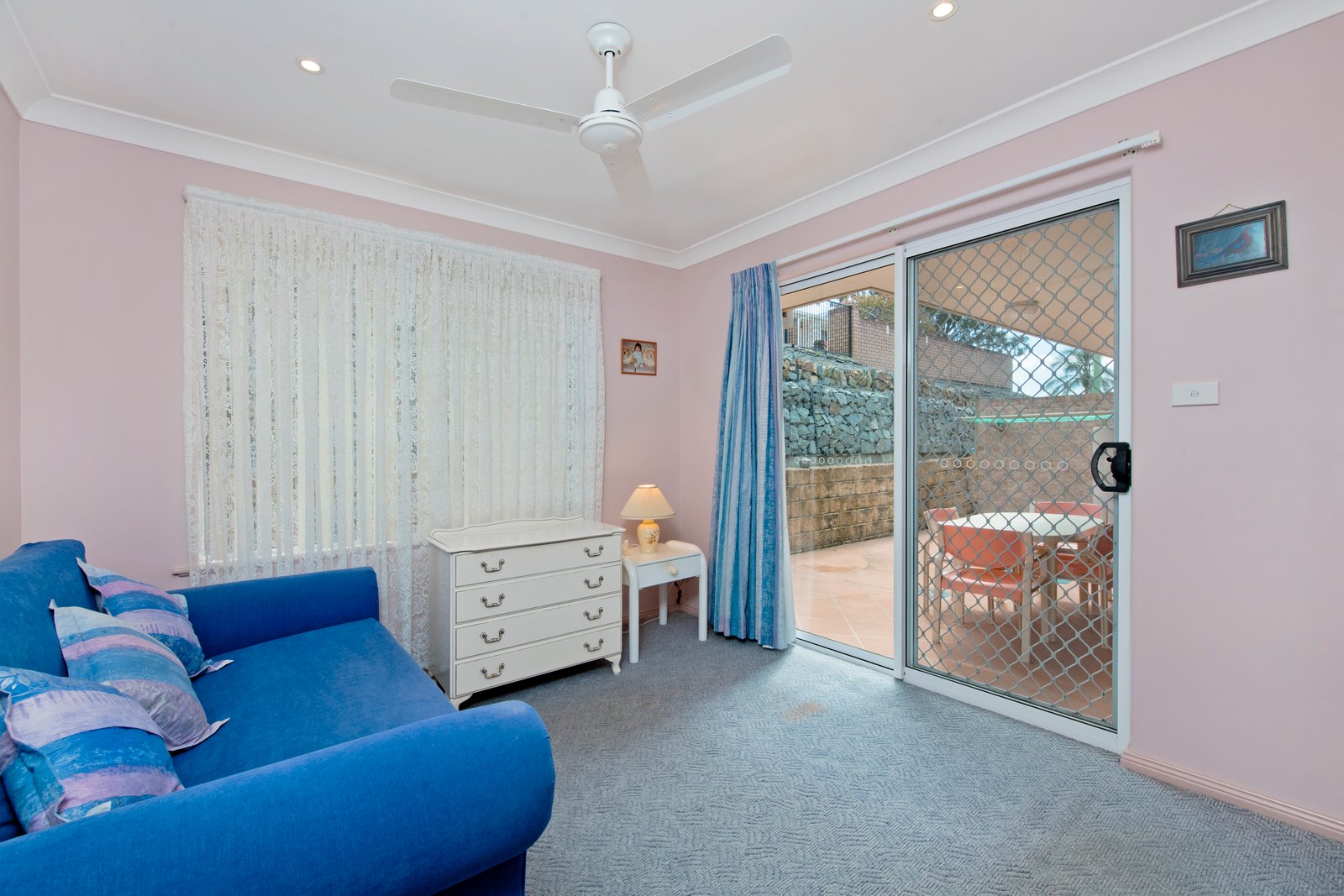 2/48 Bold Street LAURIETON 9