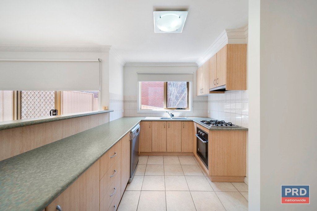 2/48 Houlahan Street FLORA HILL 3