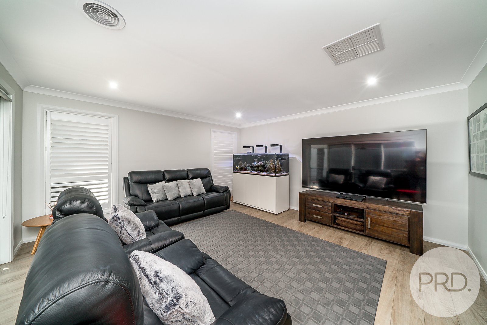 2/48 Ross Parkway GOBBAGOMBALIN 5