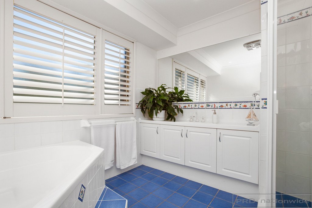 248 Somerset Drive THORNTON 24