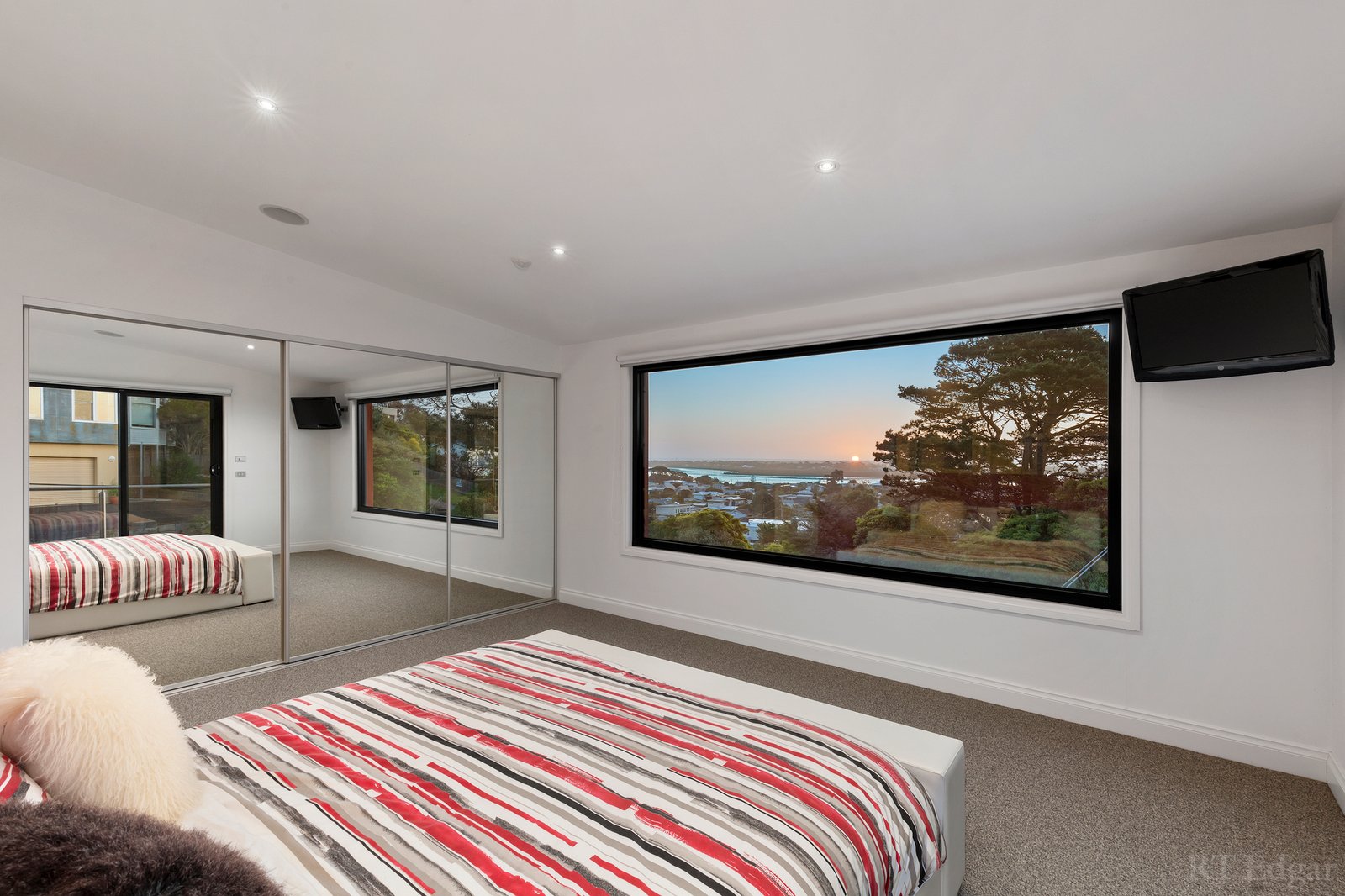 Real Estate and Property in 2/48 The Parade, Ocean Grove, VIC