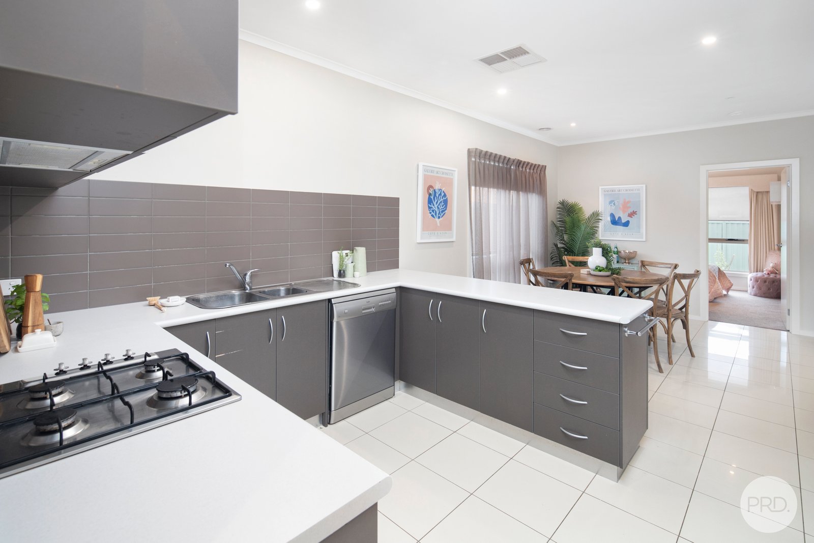 2/48 Water Street BROWN HILL 8