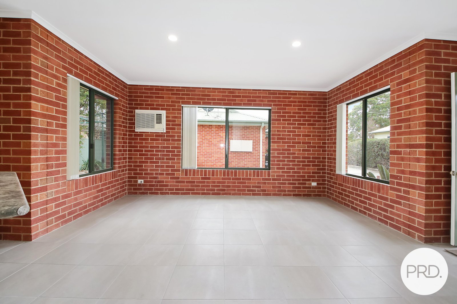 2/481 Logan Road NORTH ALBURY 4