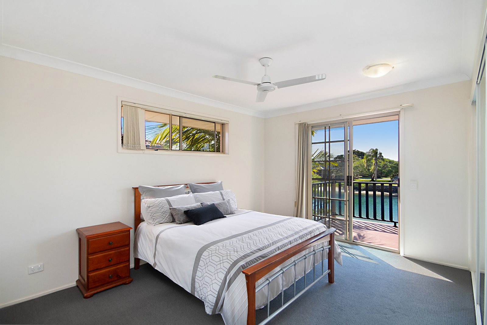 24/83 Gollan Drive TWEED HEADS WEST 8