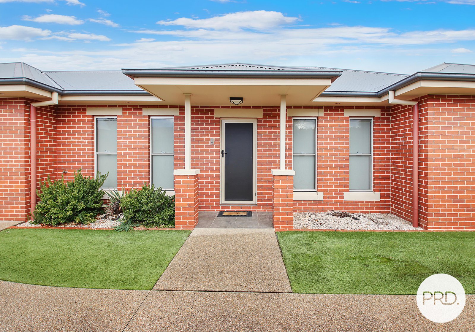 2/483 Schubach Street EAST ALBURY 1