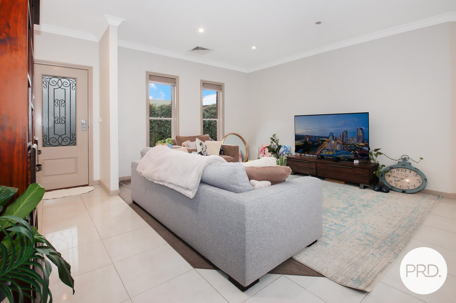 2/483 Schubach Street EAST ALBURY 8