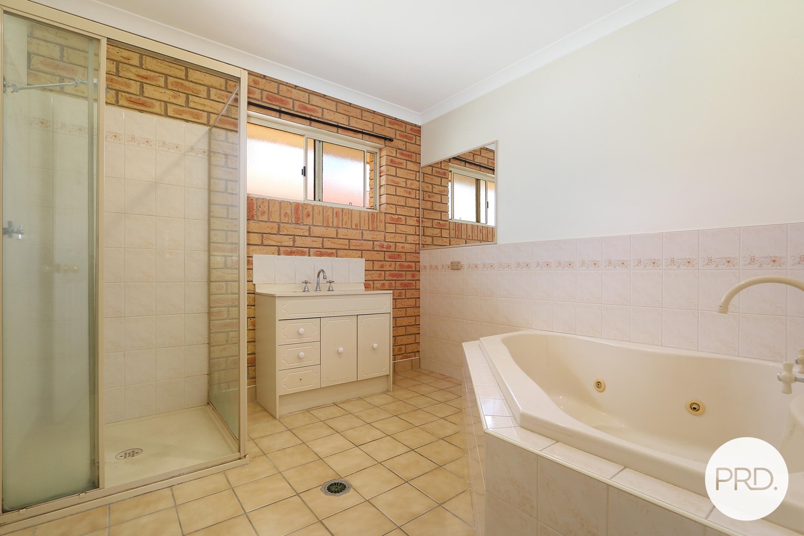 2/489 Logan Road NORTH ALBURY 6