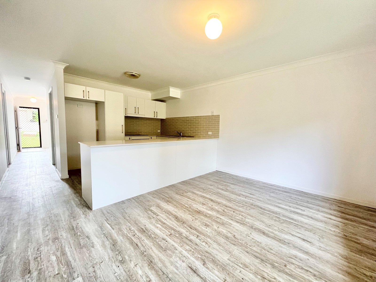 2/49-53 Bonito Street CORLETTE 6