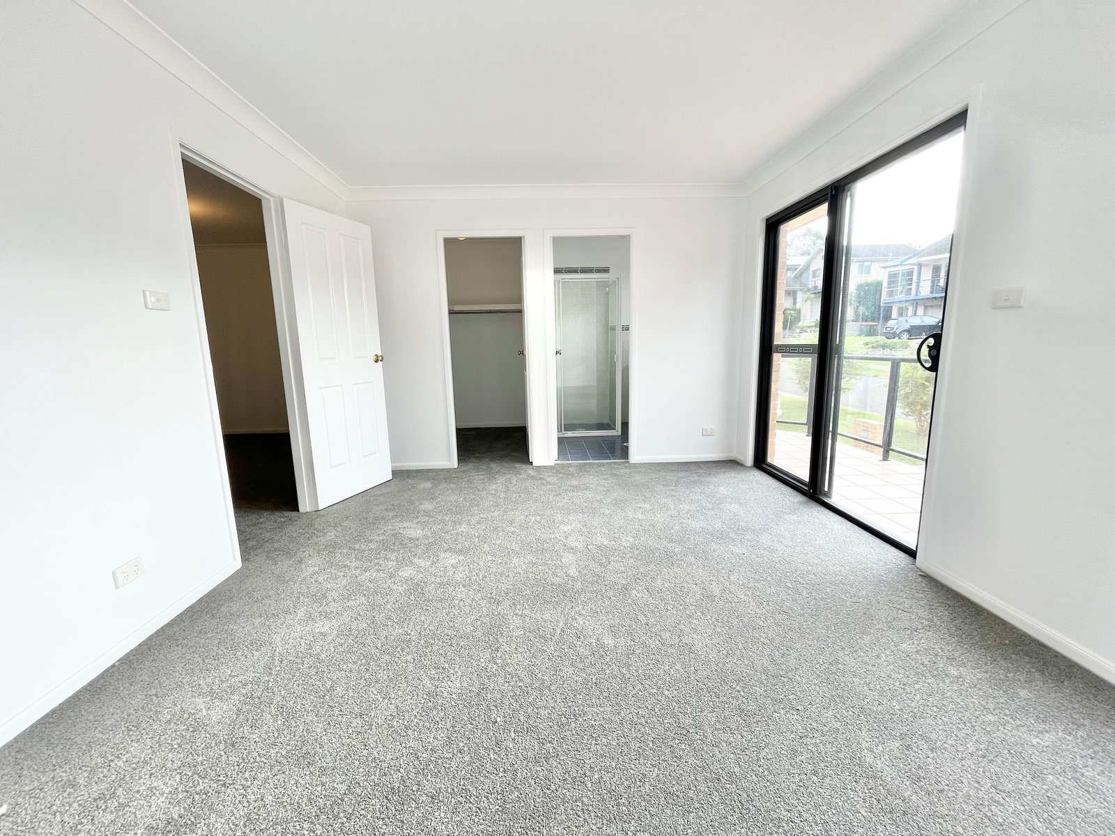 2/49-53 Bonito Street CORLETTE 10