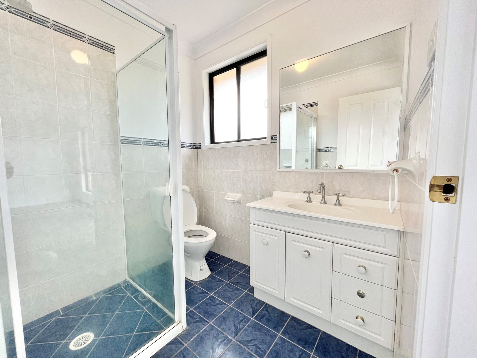 2/49-53 Bonito Street CORLETTE 11