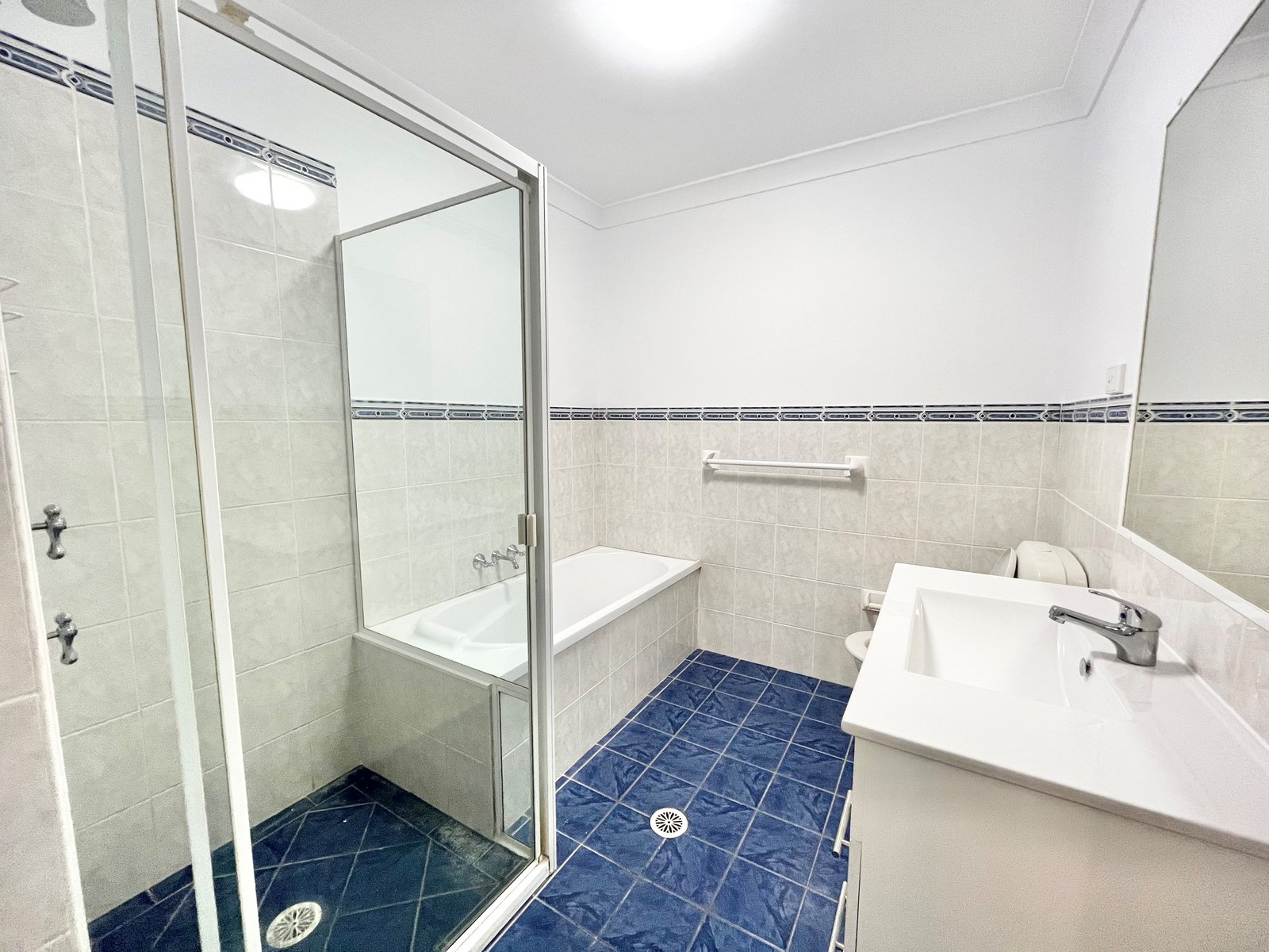 2/49-53 Bonito Street CORLETTE 14