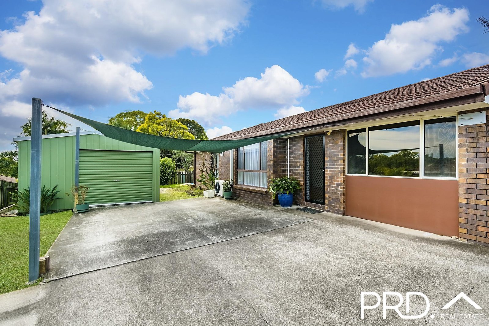 2/49 Alexander Drive HIGHLAND PARK 1