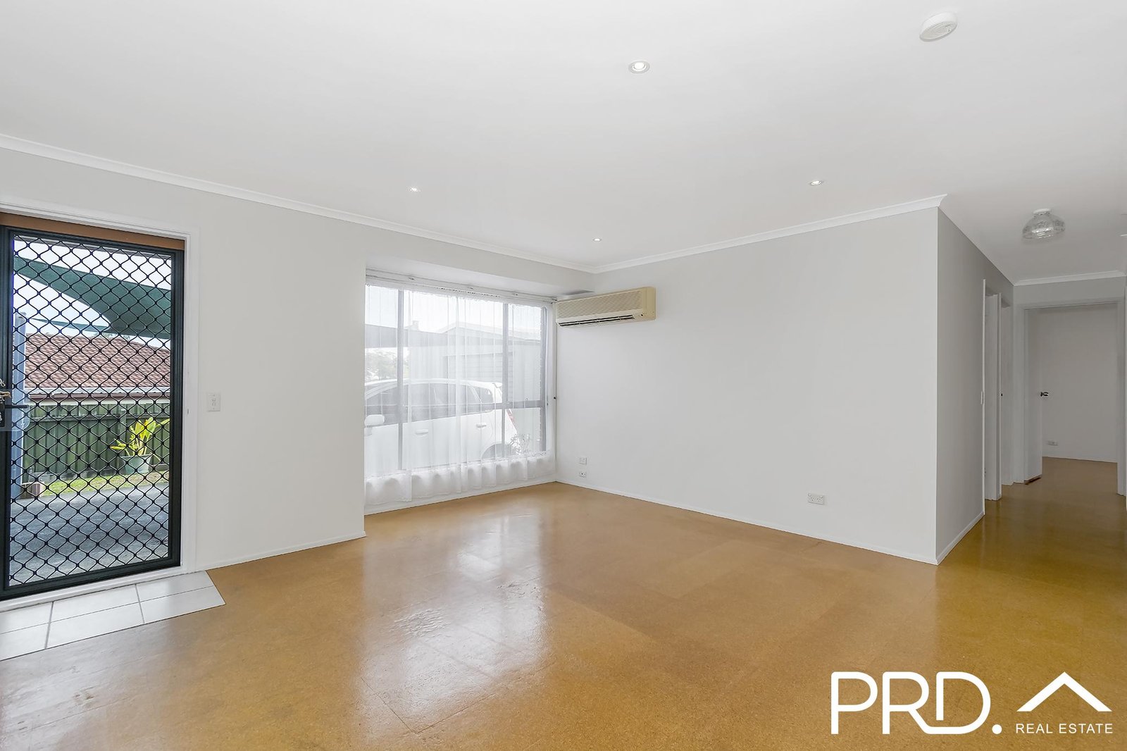 2/49 Alexander Drive HIGHLAND PARK 3