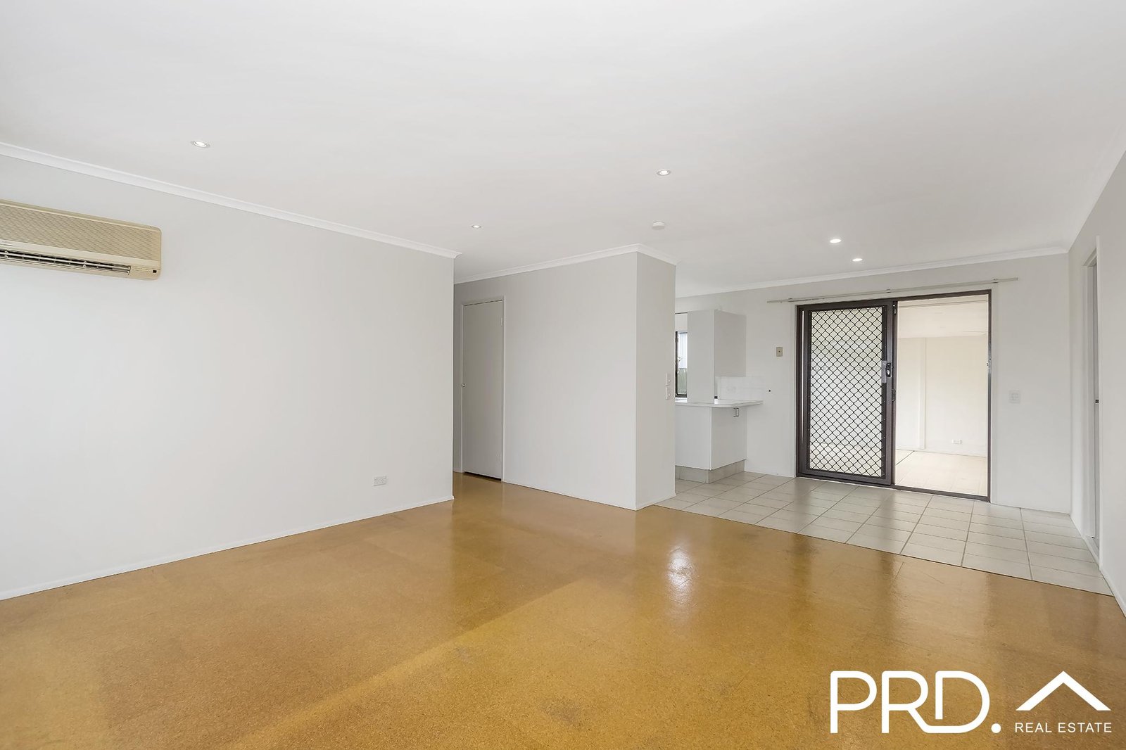 2/49 Alexander Drive HIGHLAND PARK 4