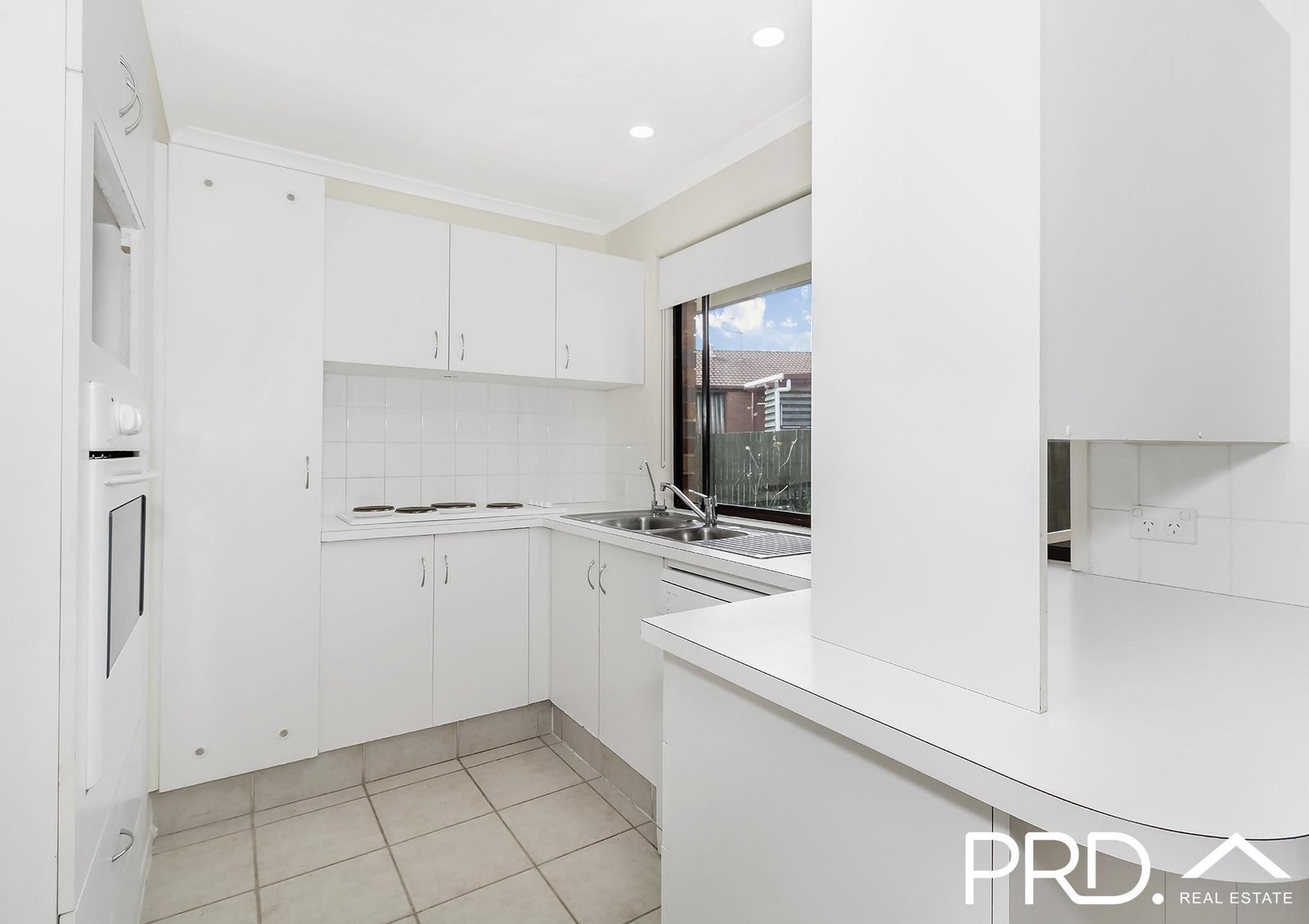 2/49 Alexander Drive HIGHLAND PARK 5