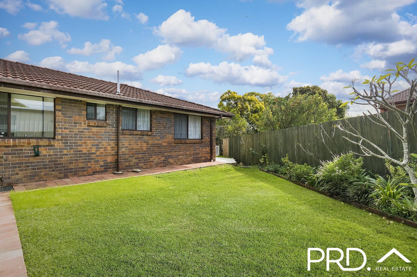 2/49 Alexander Drive HIGHLAND PARK 12