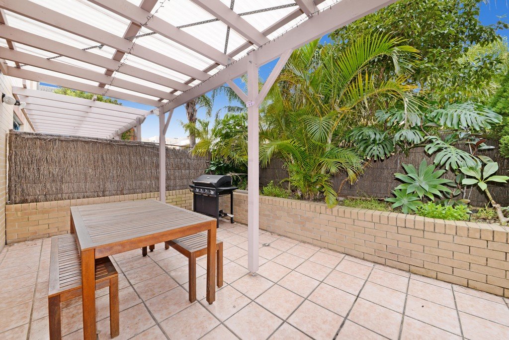2/49 Baird Avenue MATRAVILLE 7