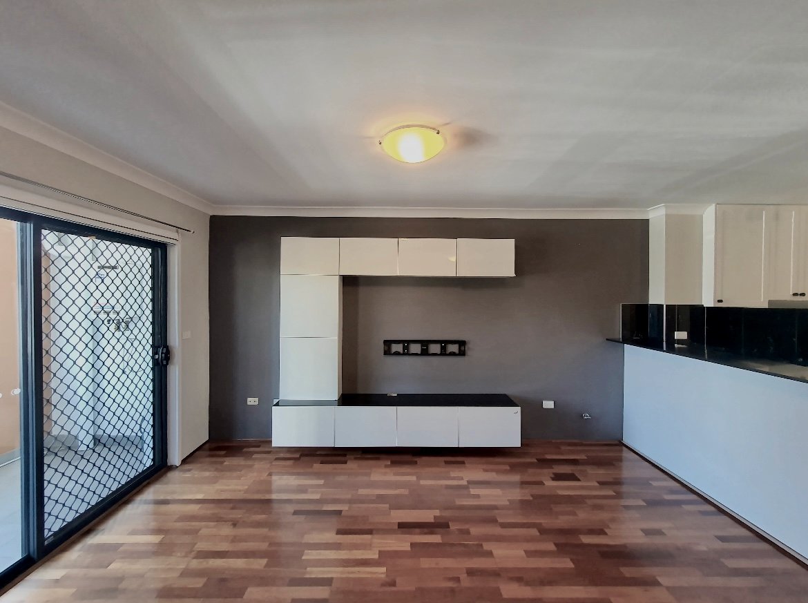 2/49 Bathurst Street LIVERPOOL 5