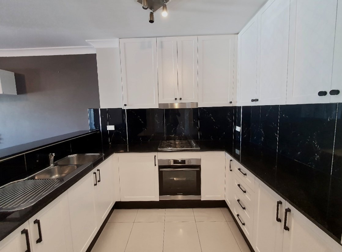 2/49 Bathurst Street LIVERPOOL 8