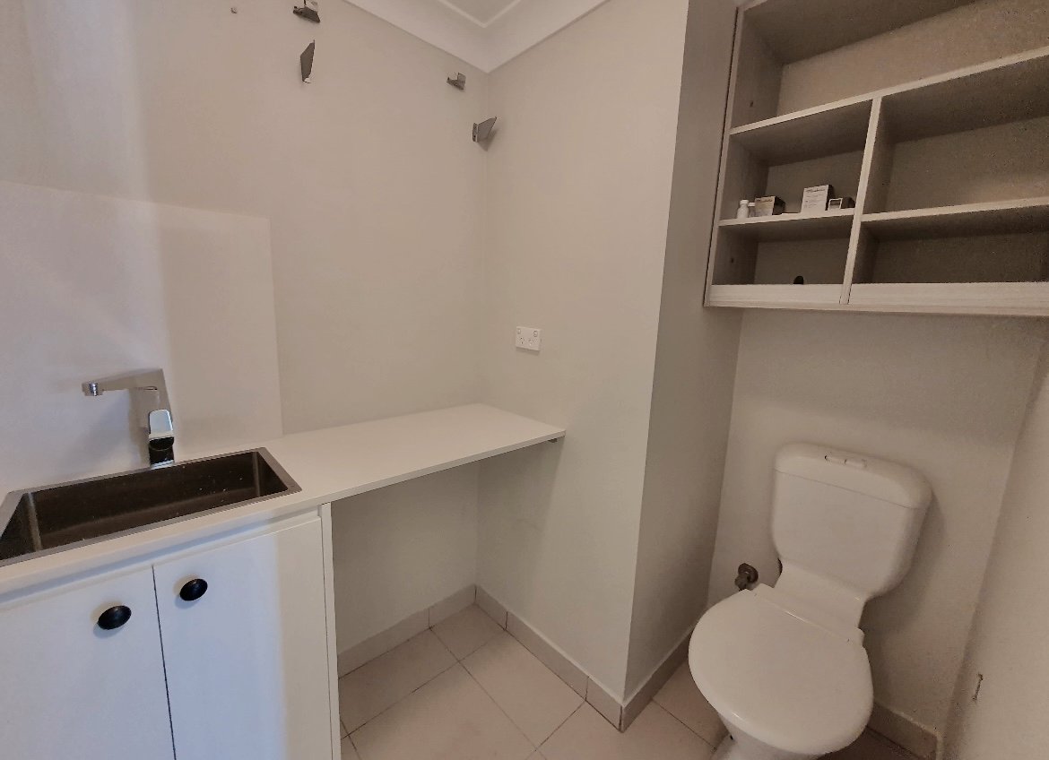 2/49 Bathurst Street LIVERPOOL 13