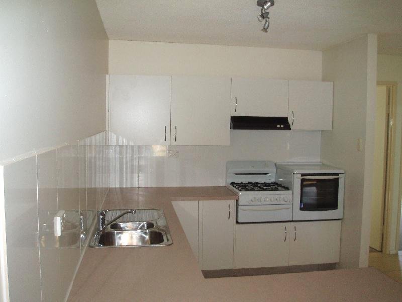 2/49 Buckland Road NUNDAH 2