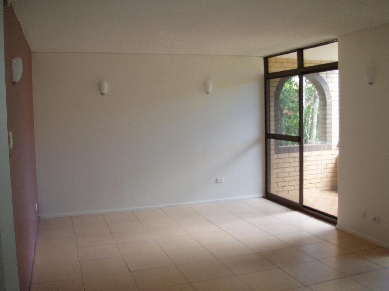 2/49 Buckland Road NUNDAH 5