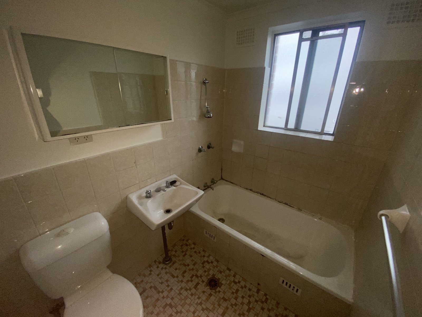 2/49 Castlereagh Street LIVERPOOL 6