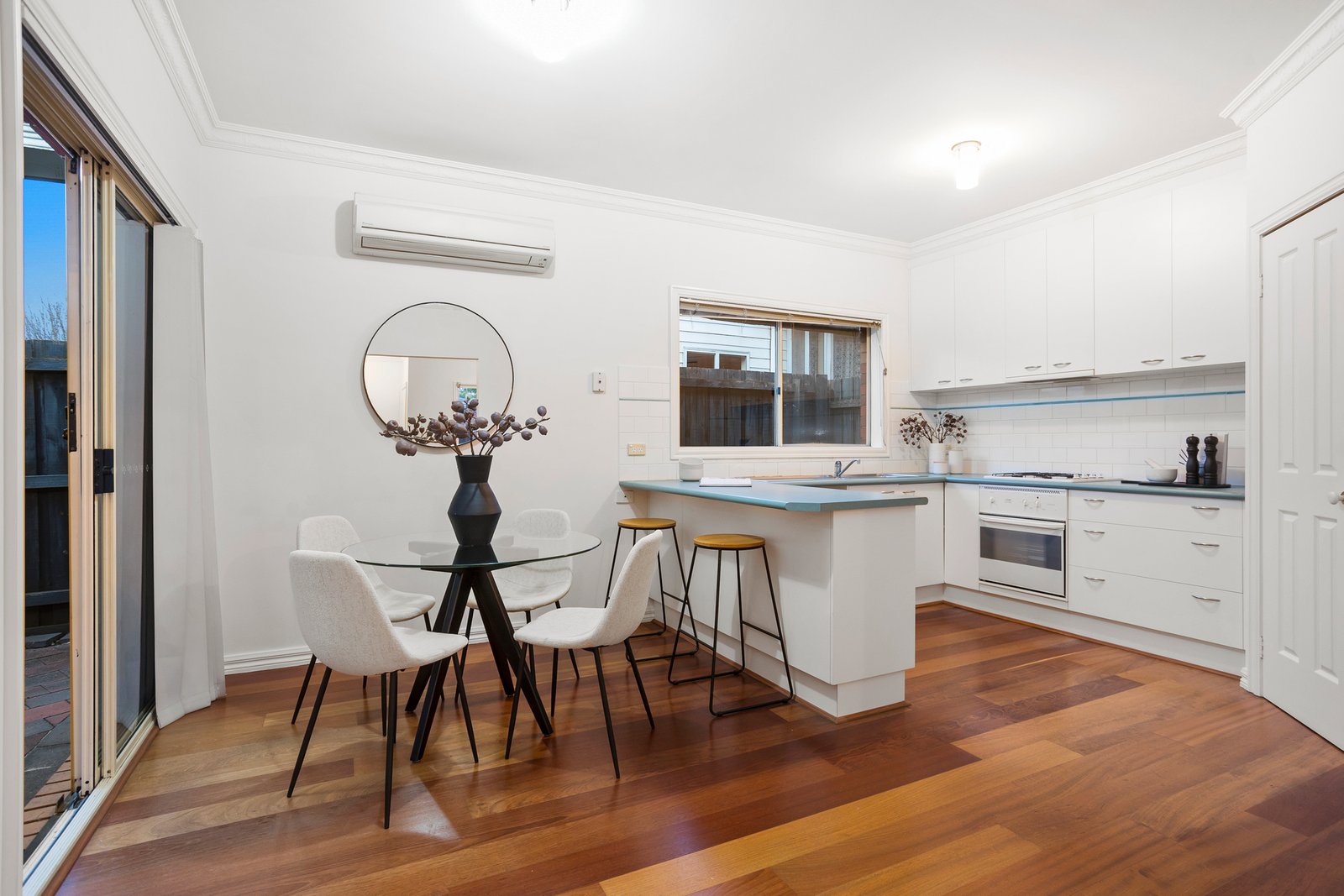 Gallery: 2/49 Charlotte Street