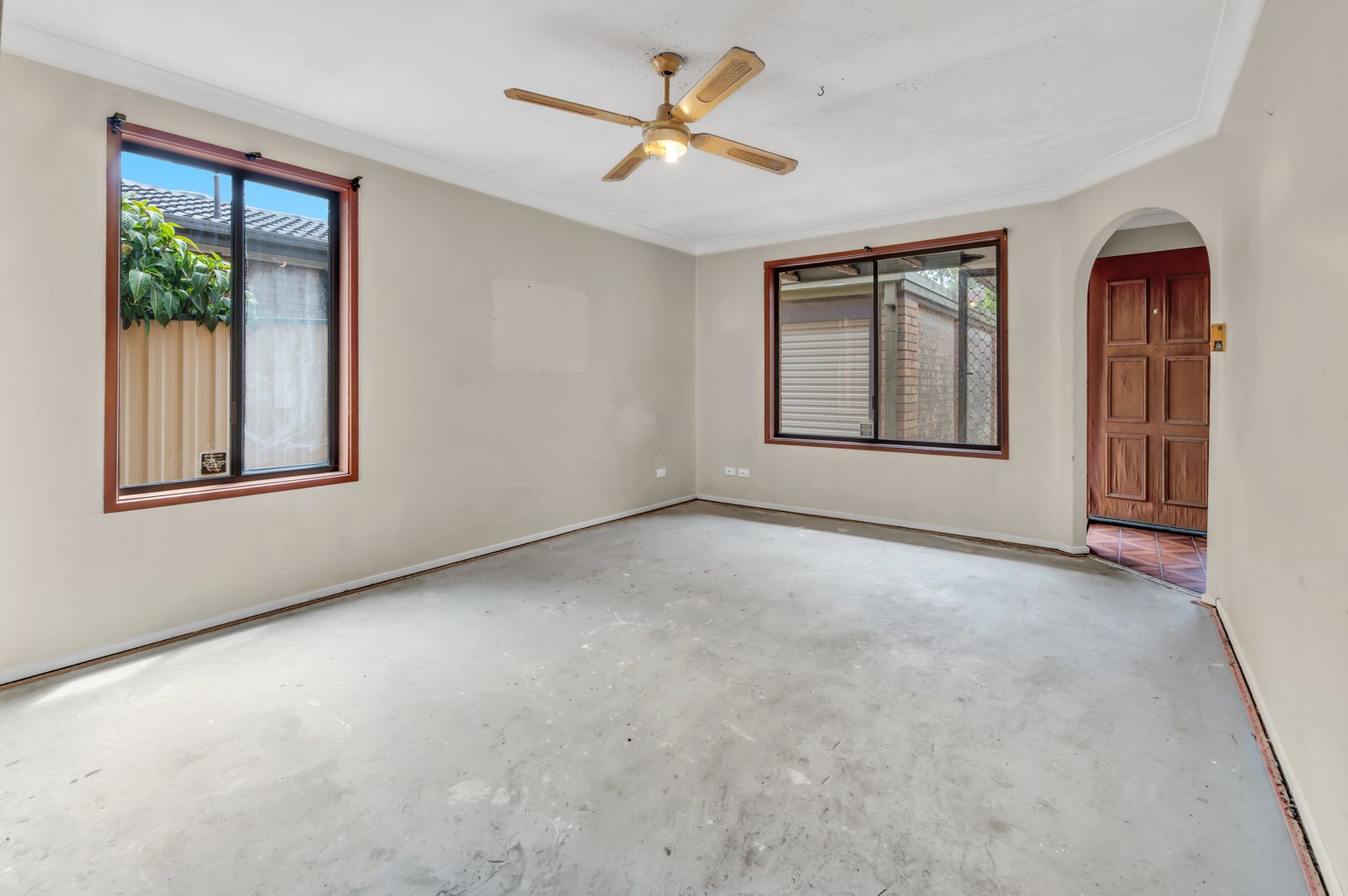 2/49 Corunna Crescent ASHMORE 13