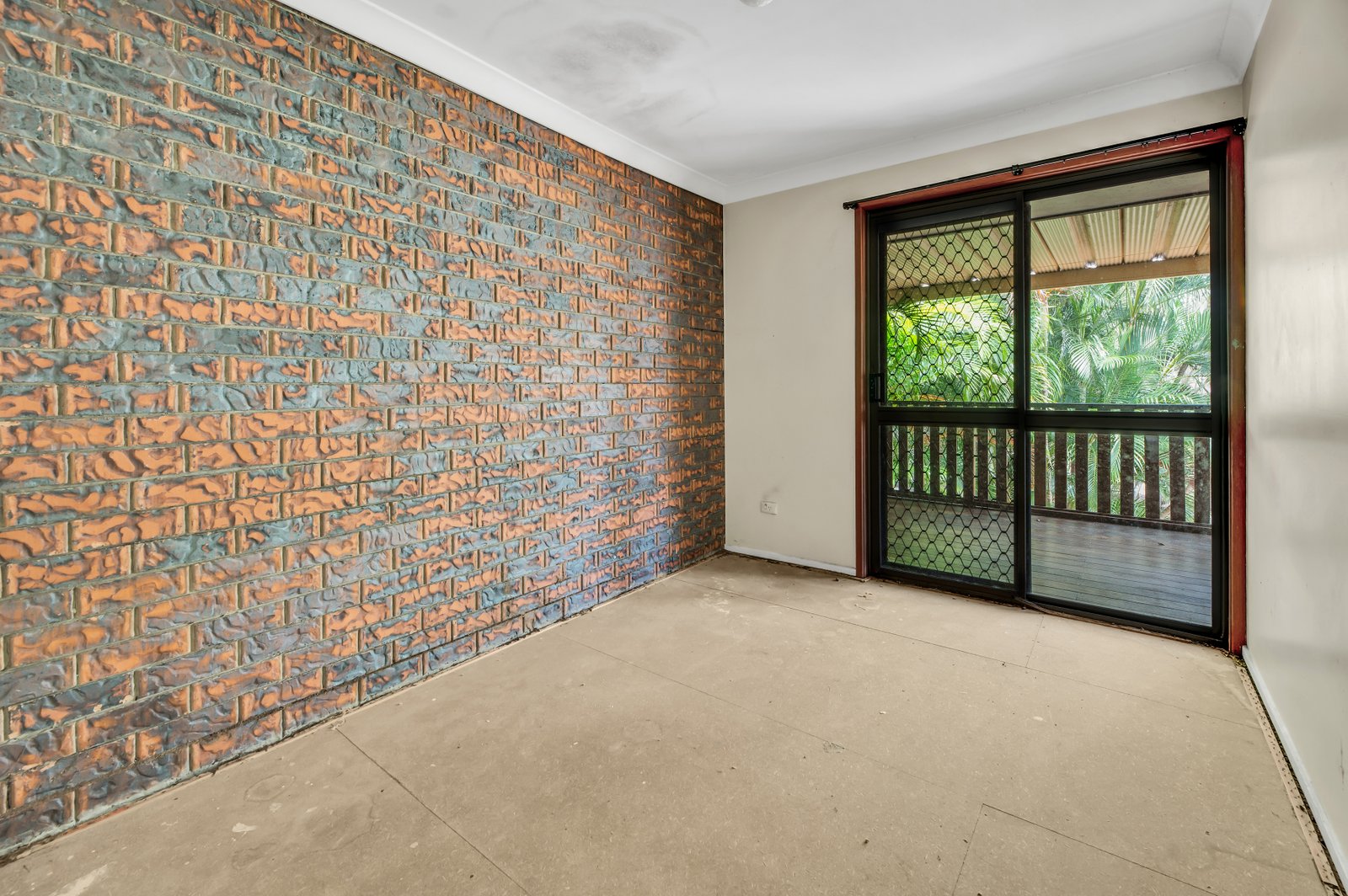 2/49 Corunna Crescent ASHMORE 15