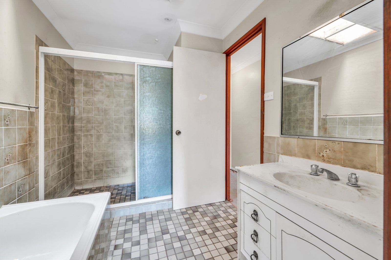 2/49 Corunna Crescent ASHMORE 18