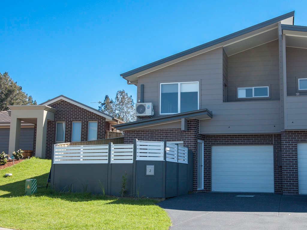 2/49 Finch Crescent ABERGLASSLYN 2