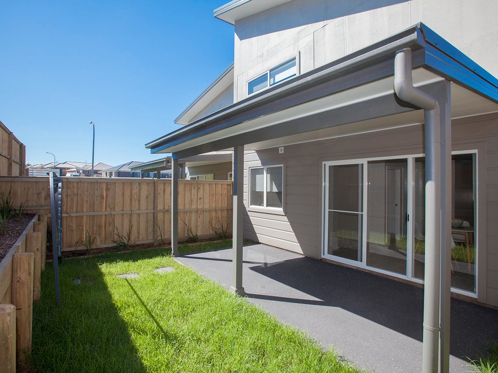2/49 Finch Crescent ABERGLASSLYN 16
