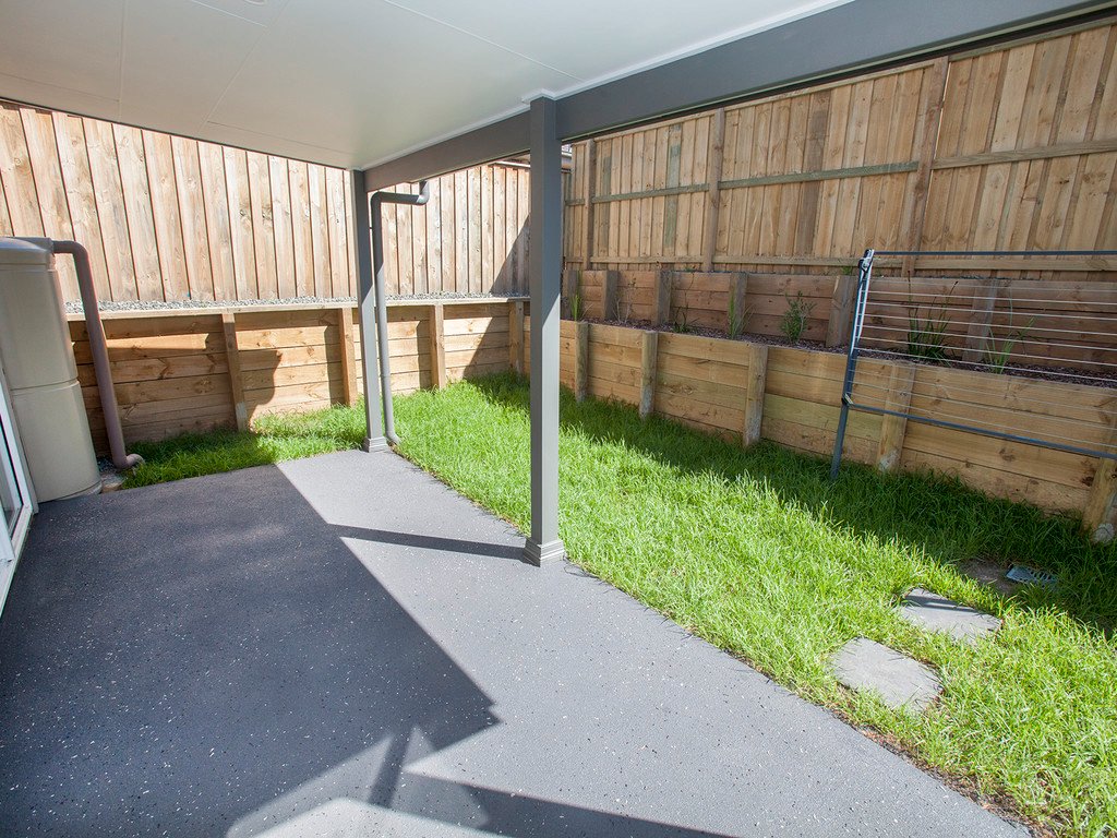 2/49 Finch Crescent ABERGLASSLYN 17