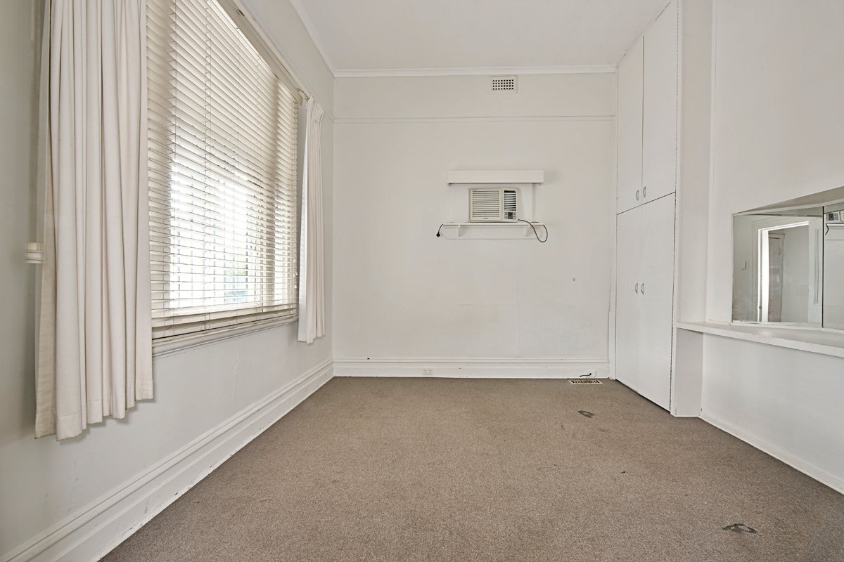 Gallery: 249 Hotham Street