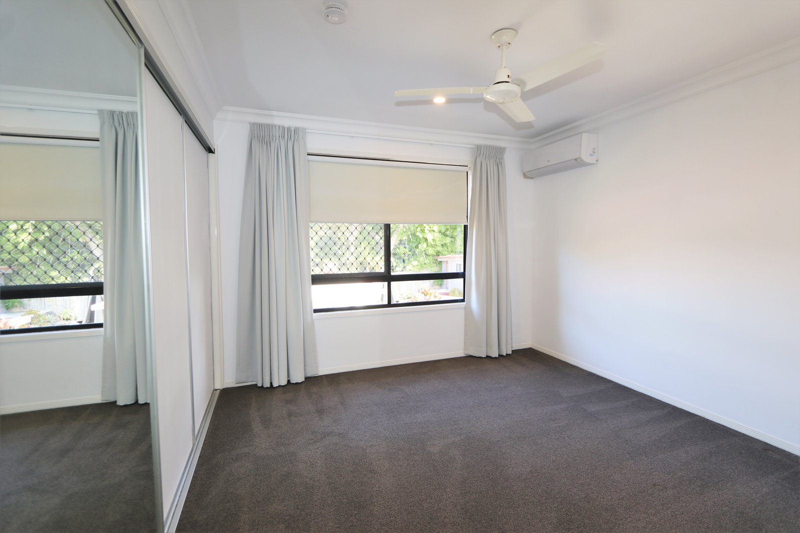 2/49 Melinda Street SOUTHPORT 17