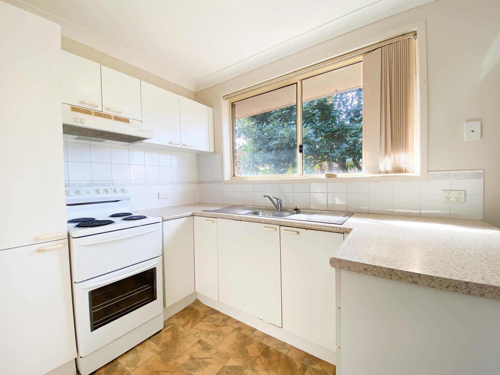 2/49 Shoreline Drive FINGAL BAY 8